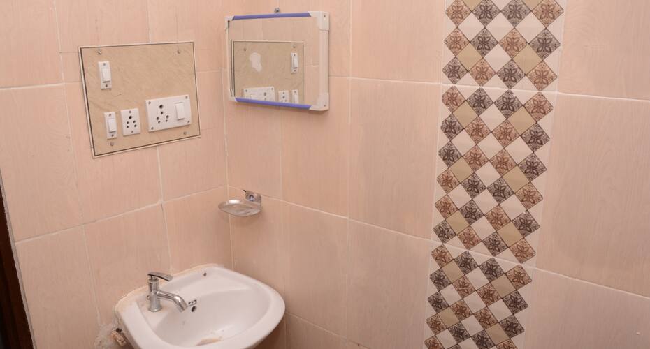 Hotel Som Galaxy, Vadodara 3